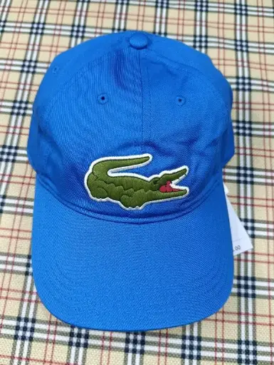 GORRA LACOSTE BORDADA COLOR AZUL