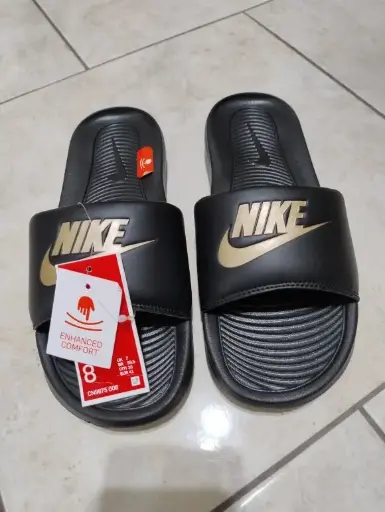CHANCLAS NIKE COLOR NEGRO TALLA 26